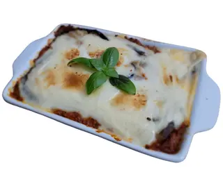 Mousaka (500g) (z dodatkową sałatką grecką)