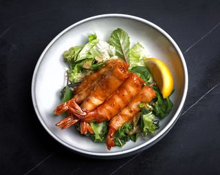 Սպրինգ ռոլ ծովախեցգետնով