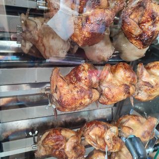 Pollo asado+ patatas+ ensalada mixta 