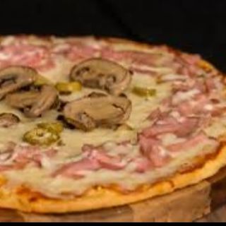 Pizza 4 Estaciones (Mediana)