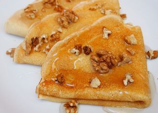 clatite cu miere si nuca