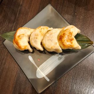 113.Gyoza al piastra 4 pezzi