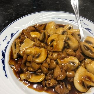 Pollo Con Champiñones