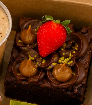 Brownie De Boniato Asado Con Chocolate Y Dulce De Leche
