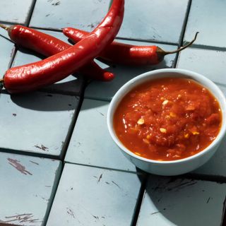 Соус гострий  (  Як додаток в середину донер )