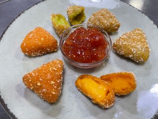 Mix de nachos rellenos