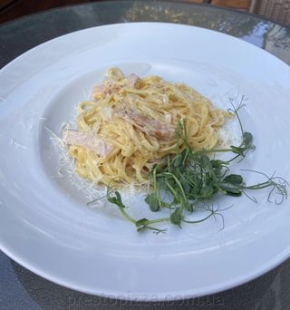 Спагетті з курчам