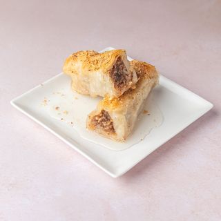 Baklava sa lešnikom