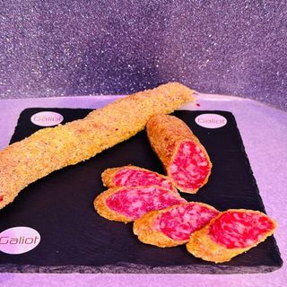 Fuet Con Recubrimiento De Ajo Pieza Peso Aprox. 200 Gr.