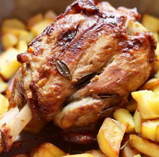 Ciolan de porc stinco