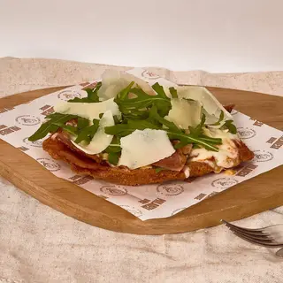 Snitel de pui parmesana