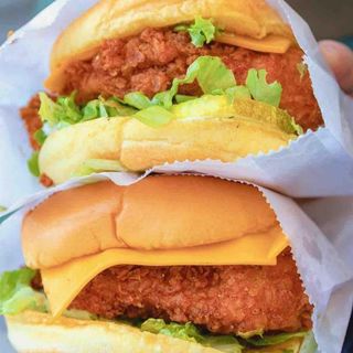 Spicy Buttermilk Fried Deluxe Chicken Burger