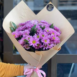 #12. ვარდისფერი ჰოლანდიური  ქრიზანთემას თაიგული