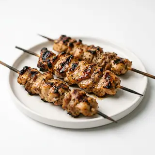 84. Brochetas De Pollo