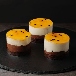 Monoportii insertie fructul pasiunii si mango