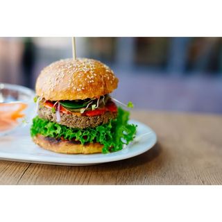 Veggie Burger (V)