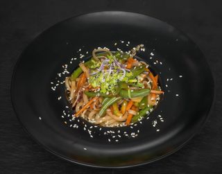 Udon Vege z warzywami