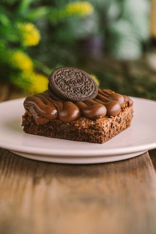 Brownie com Cobertura de Brigadeiro e Oreo