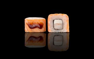 Запечений з лососем і креветкою (8 шт/260 г)