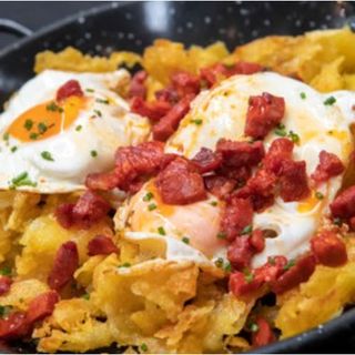 2 Huevos Con Mordilla