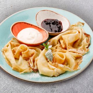 Блины со сладкой начинкой/ Blinii cu topping dulce