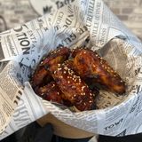 Alitas de pollo con salsa gochujang