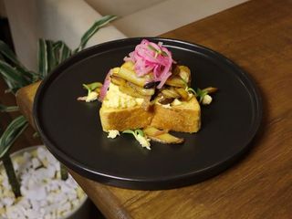 Бріош з ерінгами (250g)