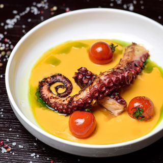 Восьминіг з кремом із батата (130/100/45 г)