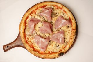 Пицца "Ветчина и грибы"