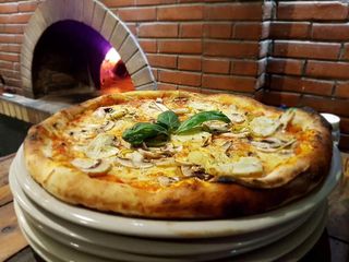 Pizza Pollo Funghi