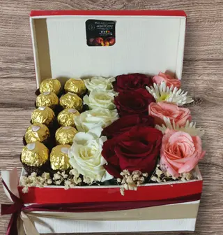 Box Floral Avec Chocolat 