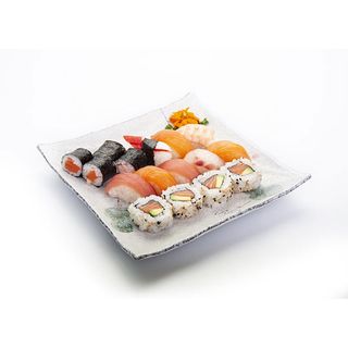 63. Sushi Mix Medio