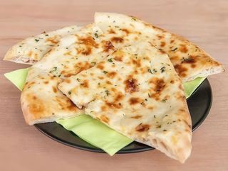 Cheese Chilli Garlic Naan