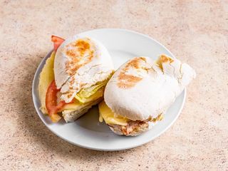 Bocadillo de pollo completo