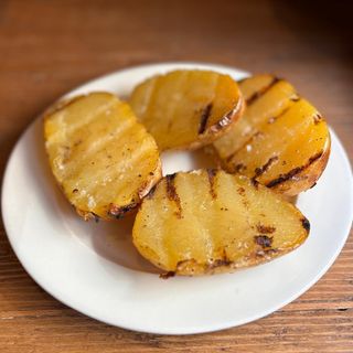 Racion patatas al Caliu