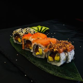 Special uramaki 8 pcs