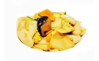 106 Gnocchi di riso con verdure e funghi