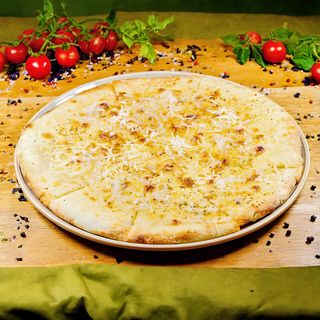 Focaccia cu usturoi si parmezan Ø 30cm