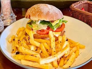 Бургер Яловичий з картоплею