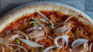 Pizza Tonno e Cipolla (33 cm)