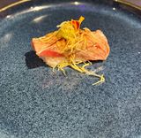 52. Nigiri atún toro flameado (2 pzs.)