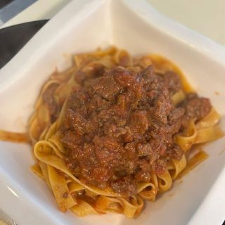 Tagliatelle al ragù casereccio 