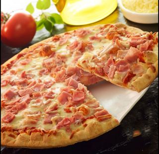 2 Pizzas (28 cm.) + Nuggets De Pollo (5 uds.)