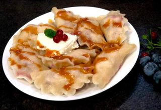 Pierogi z wiśniami 9 szt