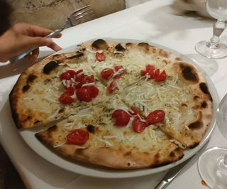Pizza Caprese