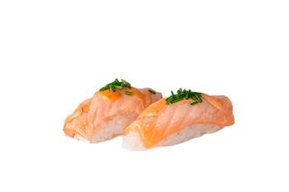 Nigiri de salmón flambeado con salsa (2 pzs.)