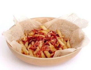 Френч фрайс з чедером і беконом