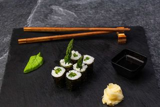 Maki sparanghel (vegan)