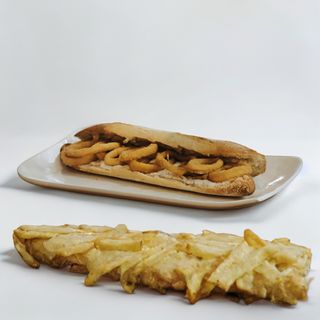Bocadillo De Calamares Con Alioli