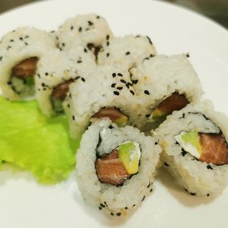 15.Salmone avocado Philadelphia